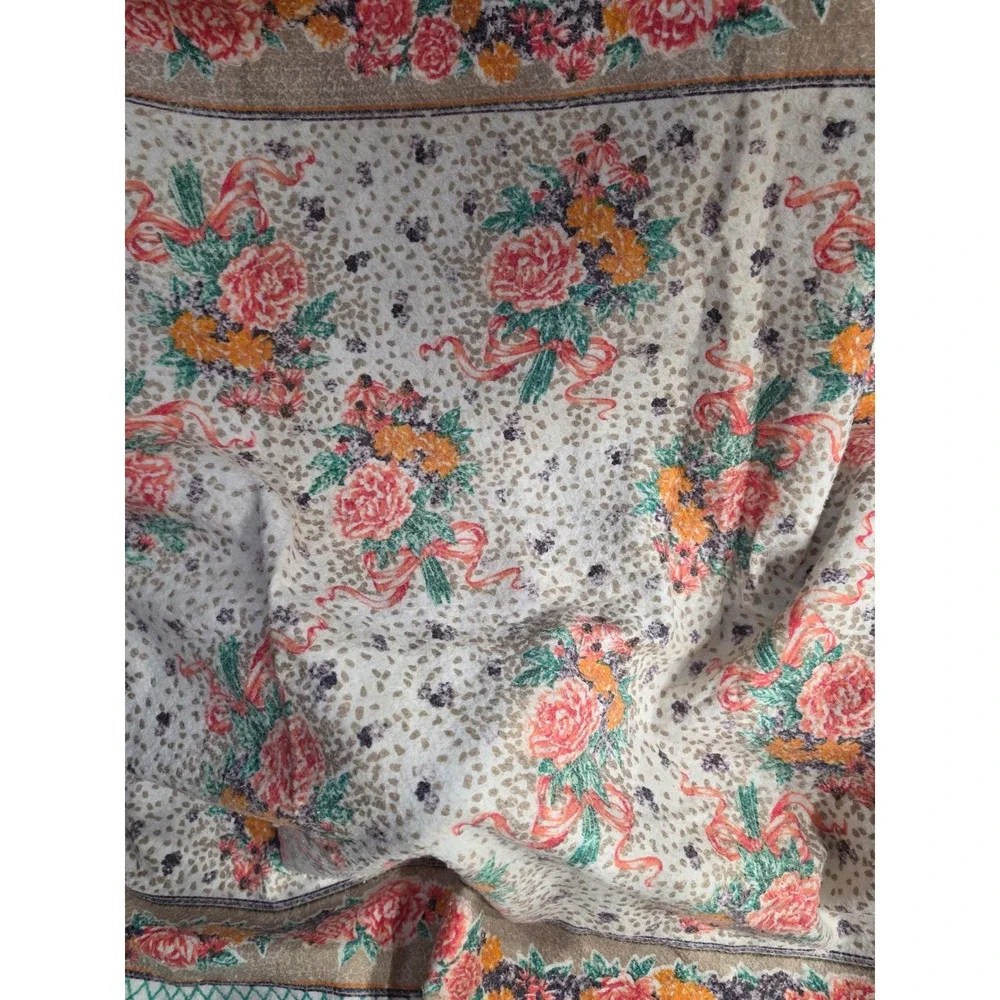 Vintage Floral Rose Lattice Acrylic Blend Blanket Throw Satin‎ Edge USA 71x90